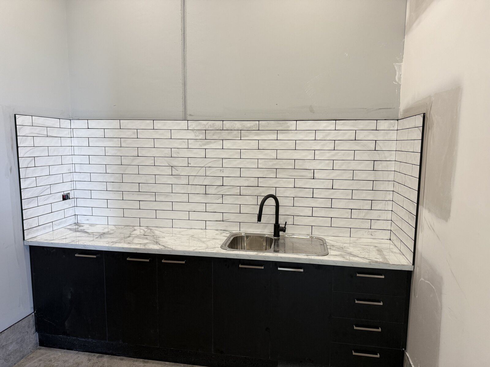 White subway tile splashback project in Melbourne, Victoria - gallery photo