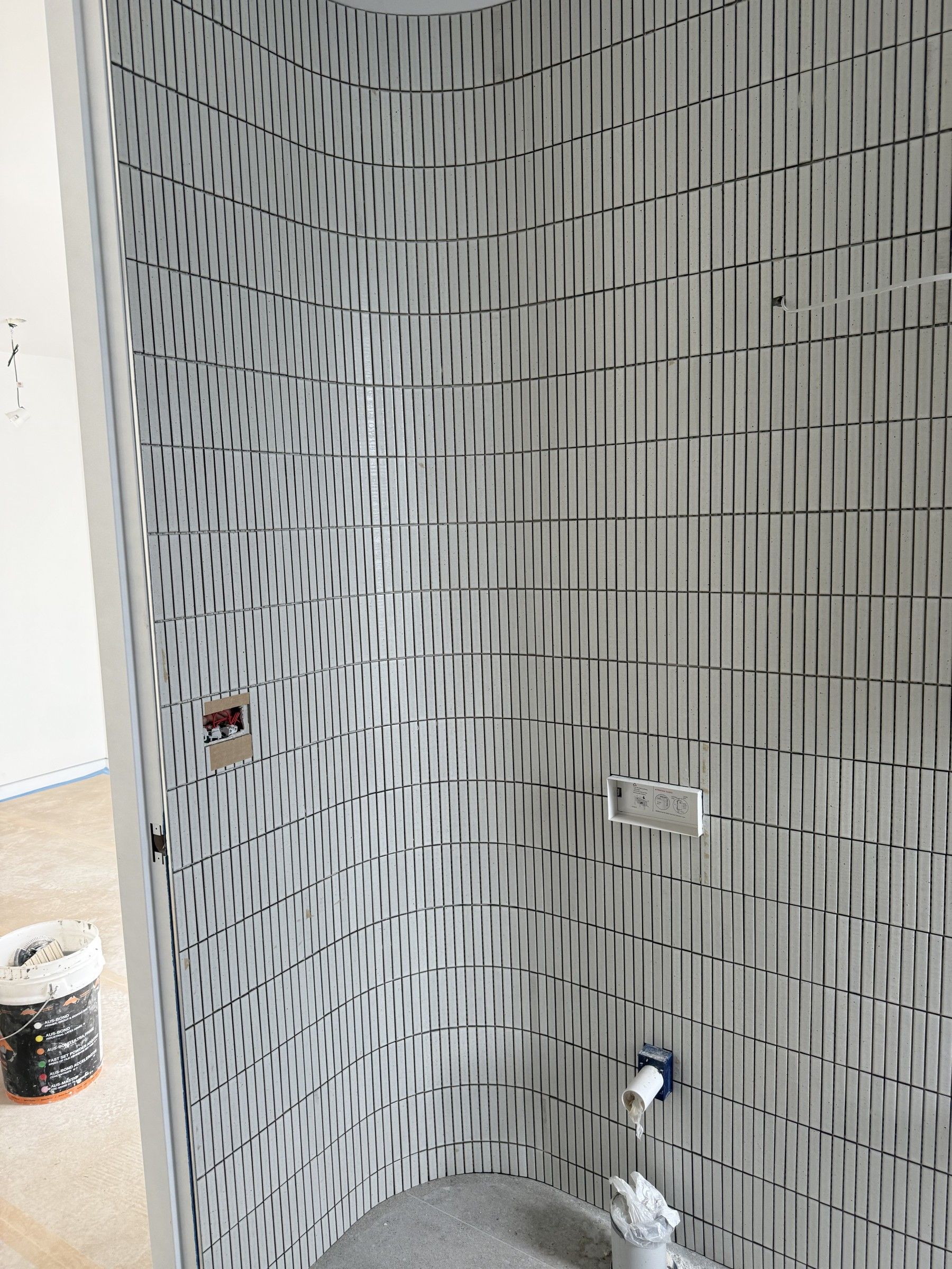 Port Melbourne Bathroom Wall Tiling - gallery photo